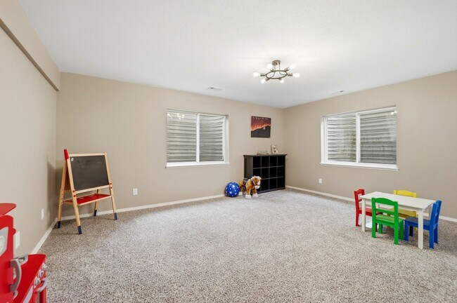 Building Photo - 1108 Scarlet Oak Dr