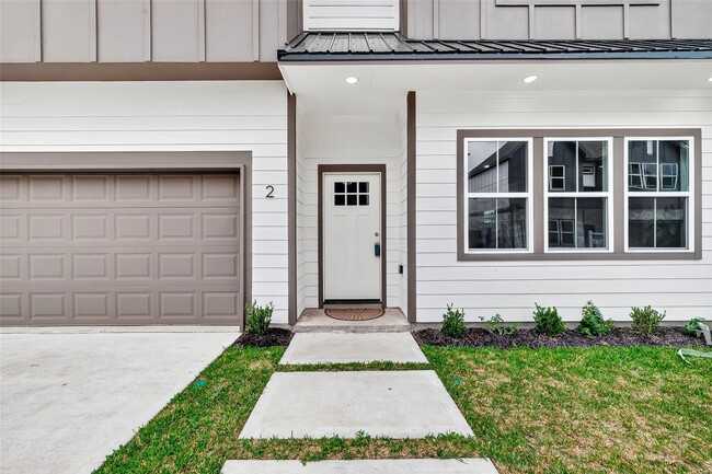 Building Photo - 6702 Metro Blvd