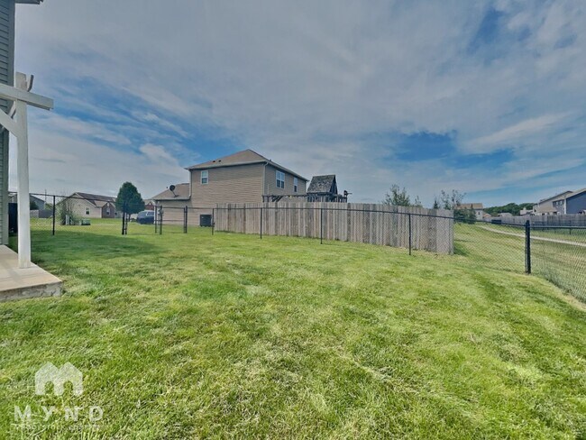 Building Photo - 618 Albermarle Dr