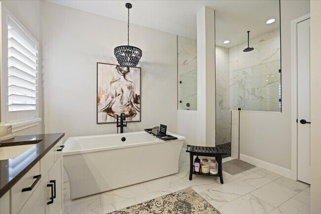 Building Photo - Luxury Home w/ Pool, Outdoor Kitchen, Car Lift, & Water View In Parrish!