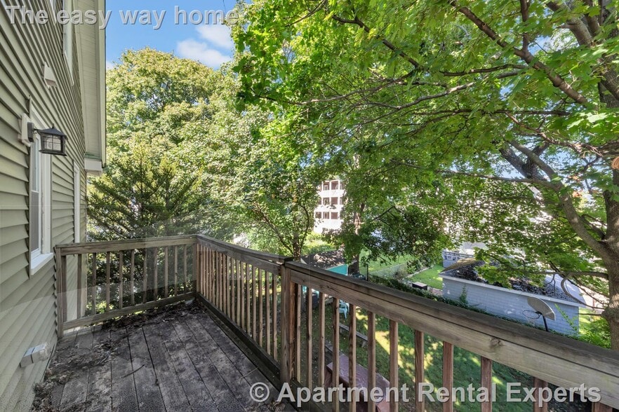 Building Photo - 31 Champney St
