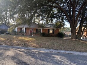 Building Photo - 213 Whitetail Cir