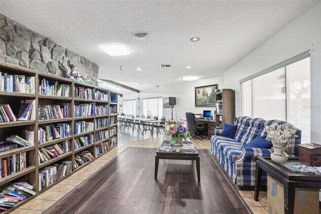 Building Photo - 3121 Briar St