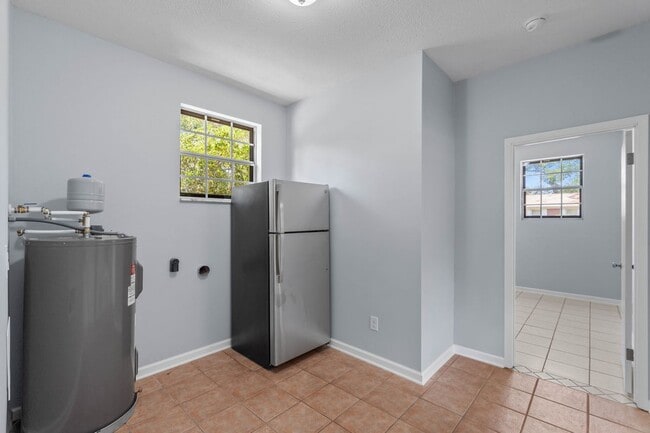Building Photo - 7468 Brightwood St