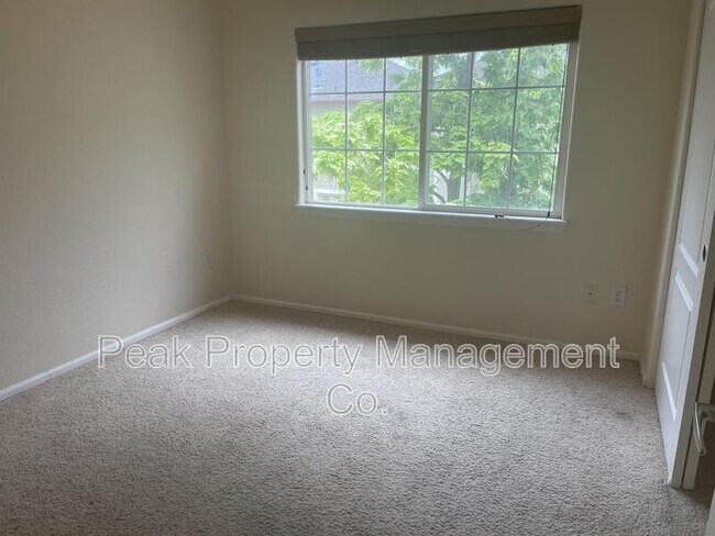 Building Photo - Precision Dr, 3903 Unit F
