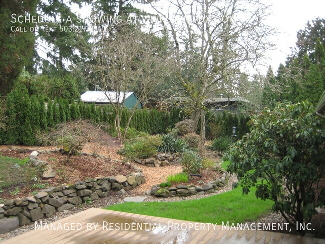 Building Photo - 7730 SW 87th Ave