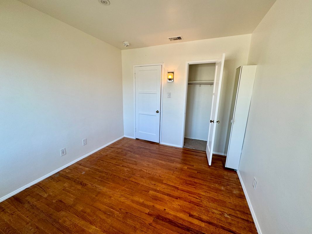 Building Photo - 6664 Ensign Ave