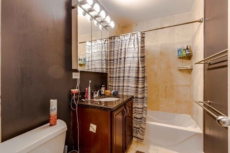 Building Photo - 6414 N Mozart St