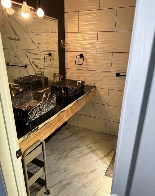 Building Photo - 7428 Acoma Trl