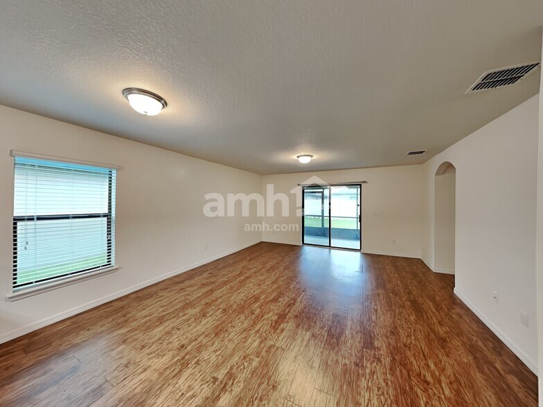 Building Photo - 619 Chatham Walk Dr