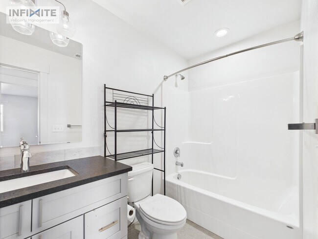 Building Photo - 3 Bedroom Condo in Bozeman