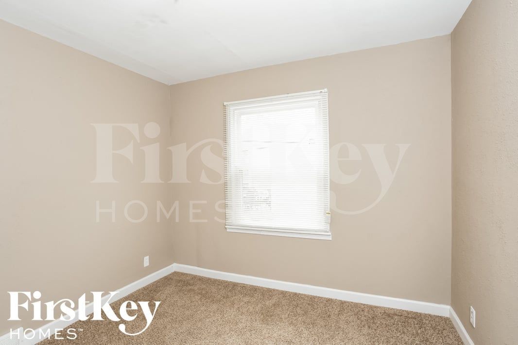 Building Photo - 1290 Washington St