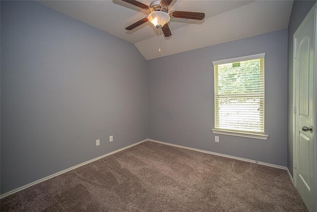 Building Photo - 1701 Chestnut Glen Ct