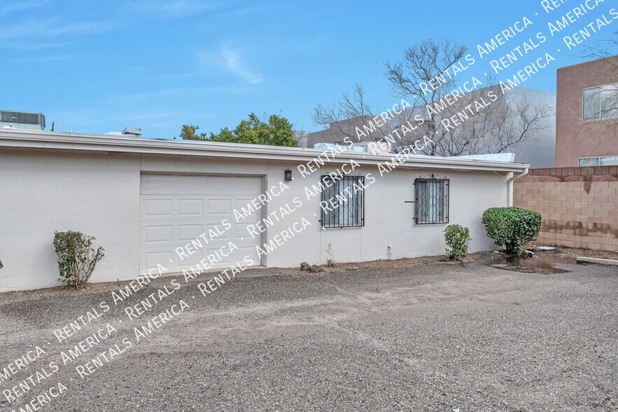 Building Photo - 644 N Richey Blvd