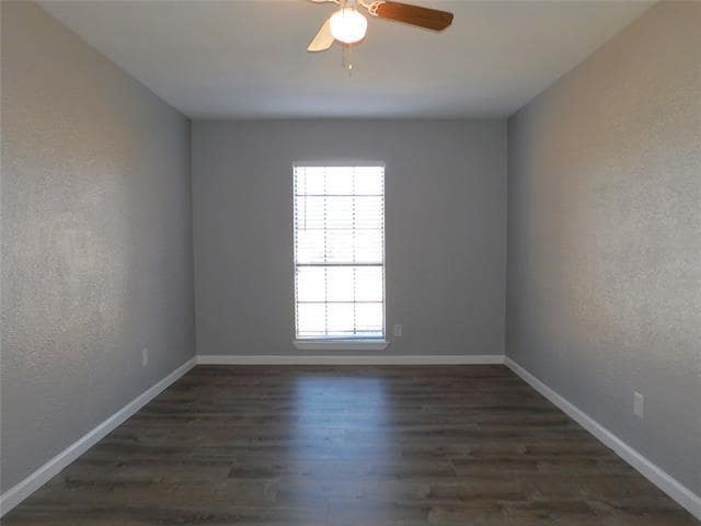 Building Photo - 4816 Roberts Dr