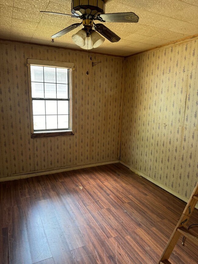 Building Photo - 312 W Martin St