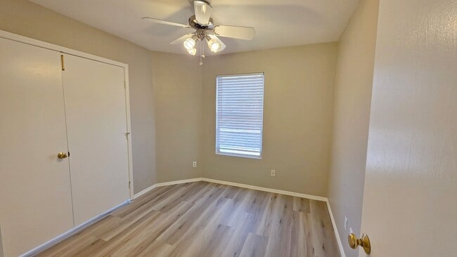 Building Photo - Newly Renovated 3 Bedroom 2 Bath