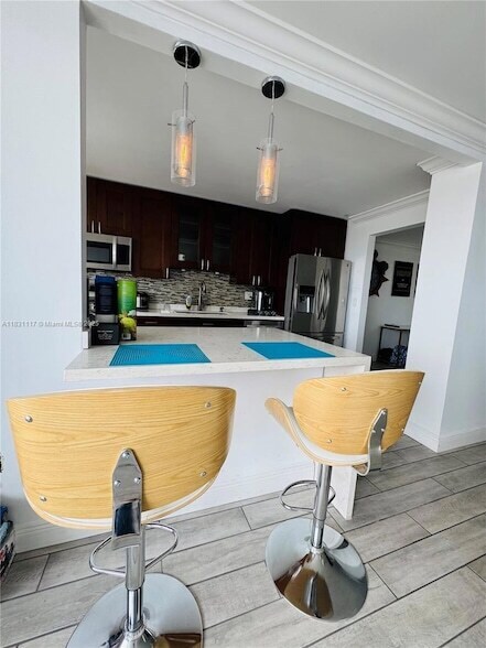 Building Photo - 18031 Biscayne Blvd