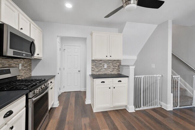 Building Photo - 209 Blue Heron Dr