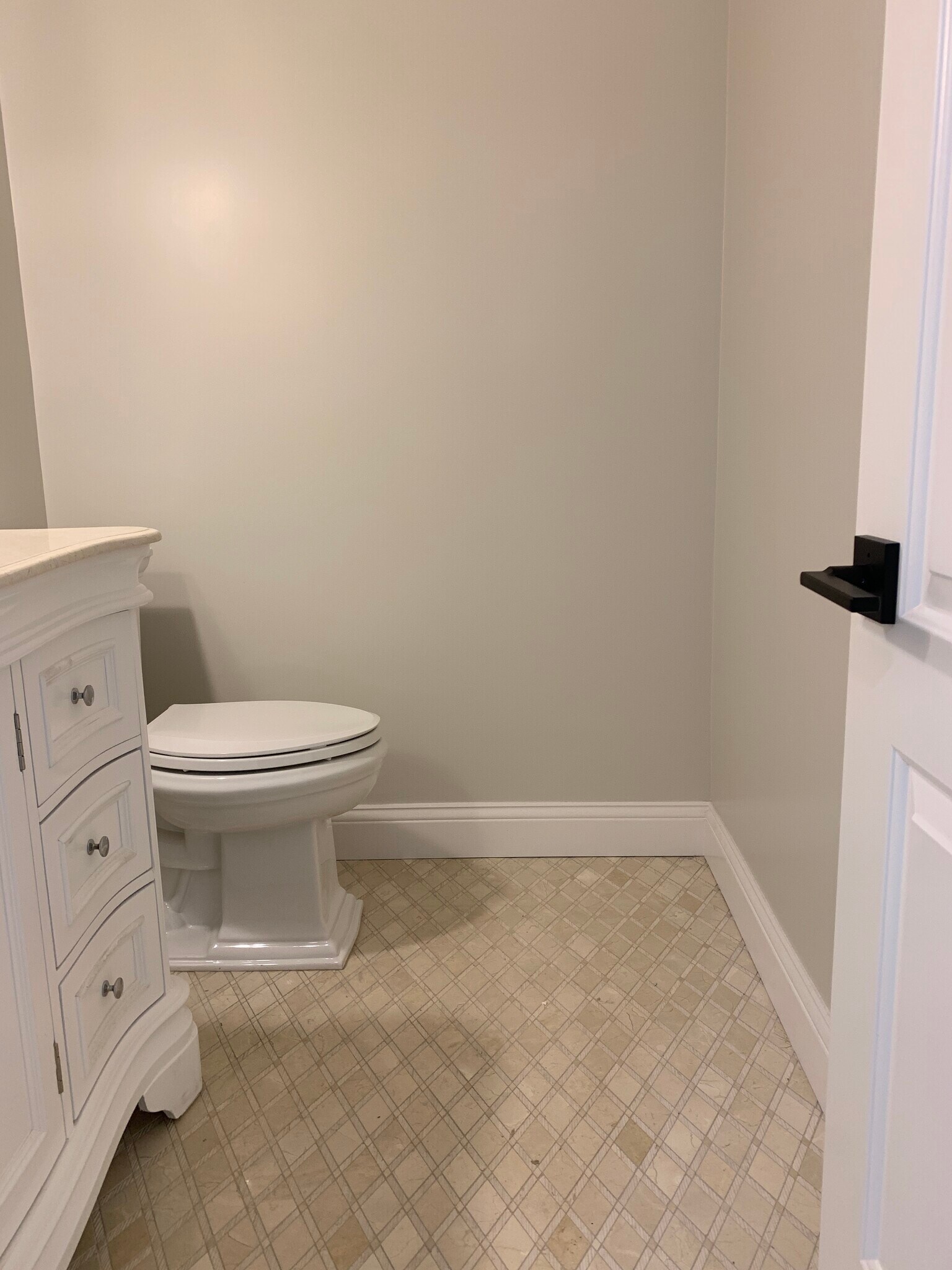 Powder Room off Foyer - 7560 Hollywood Blvd