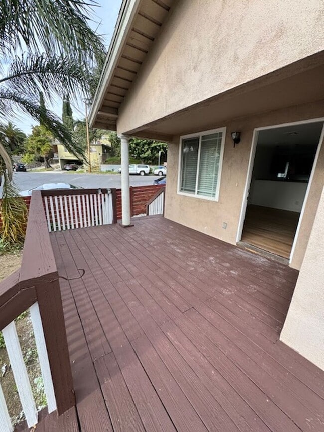 Building Photo - Gorgeous 3+2 home in Glassell Park!