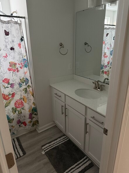 Building Photo - 48 Garden Row Dr S