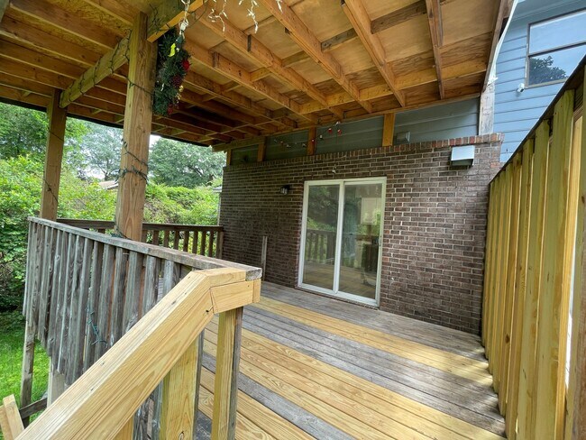 Building Photo - 3173 Dove Ct SW