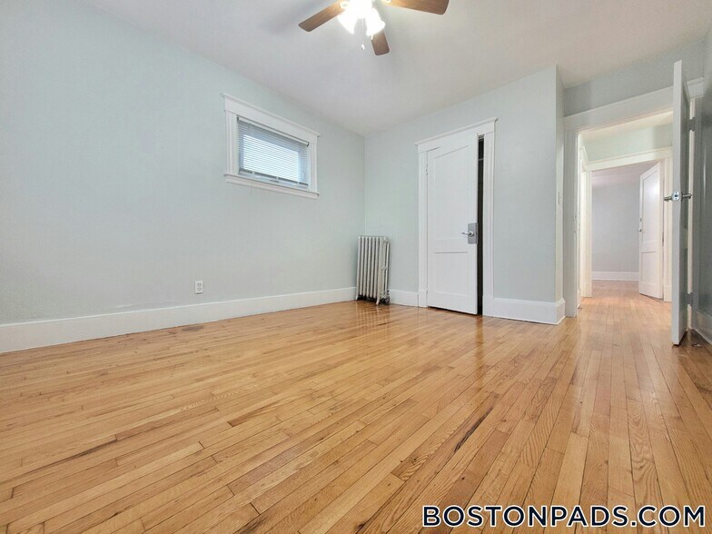 Building Photo - 17 Wachusett St