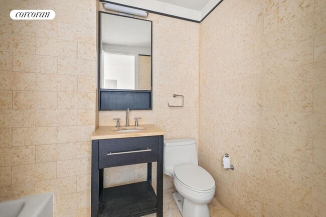 Building Photo - 4427 Purves St