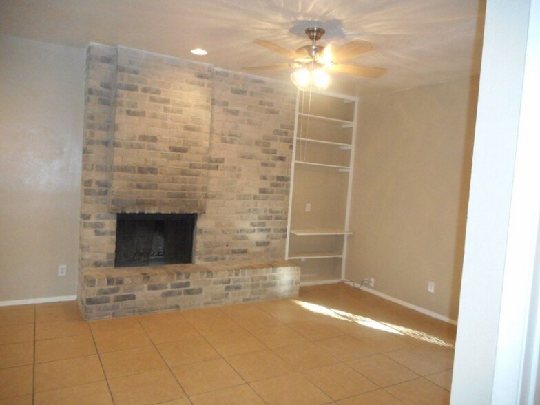 Building Photo - 3104 Cedar St