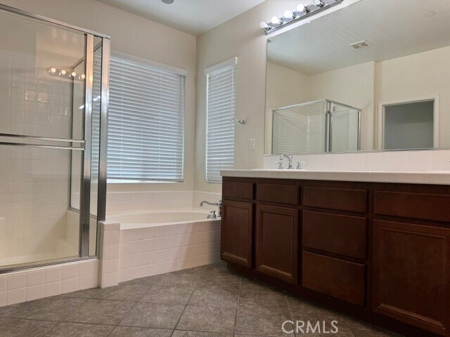 Building Photo - 1133 Shady Creek Dr