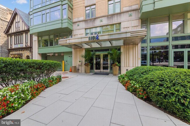Building Photo - 1150 K St NW