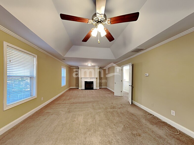 Building Photo - 5059 Duval Point Way SW