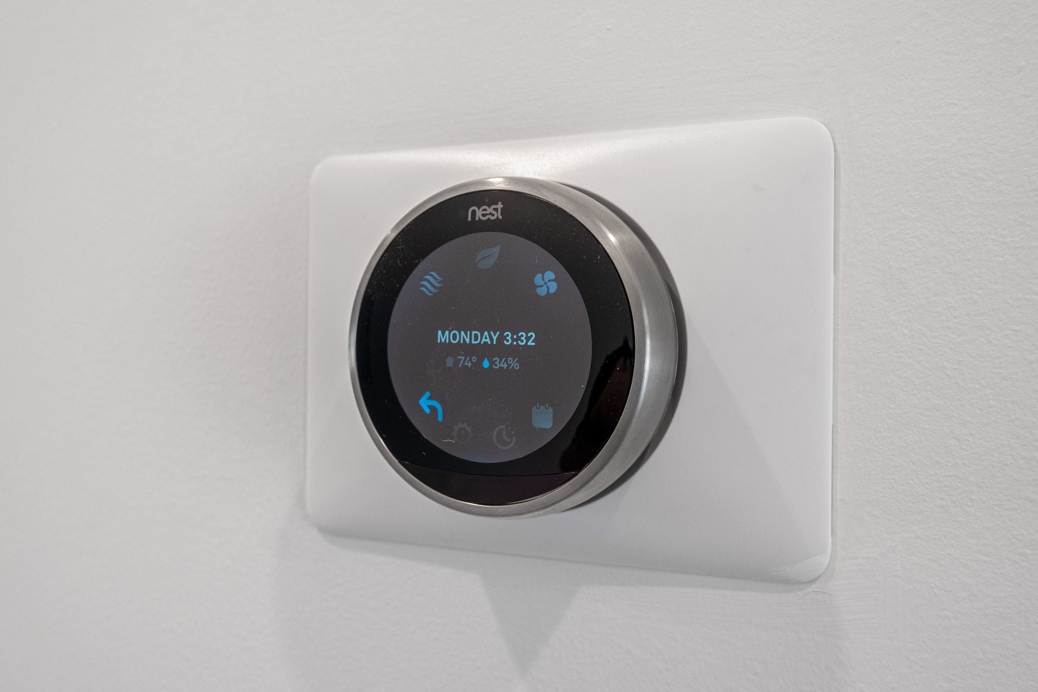 Nest Heating and A/C Thermostat - 1238 S Burnside Ave