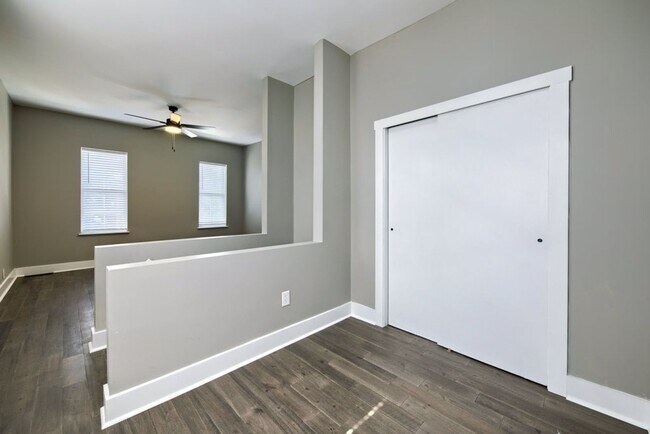 Building Photo - E Lincoln St 59-61 MLR