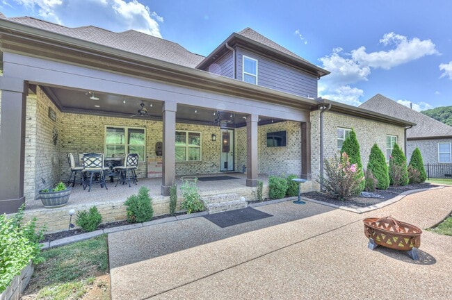 Building Photo - 9141 Holstein Dr
