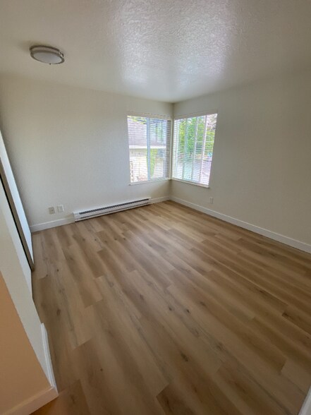 Building Photo - 1404 W Boston St