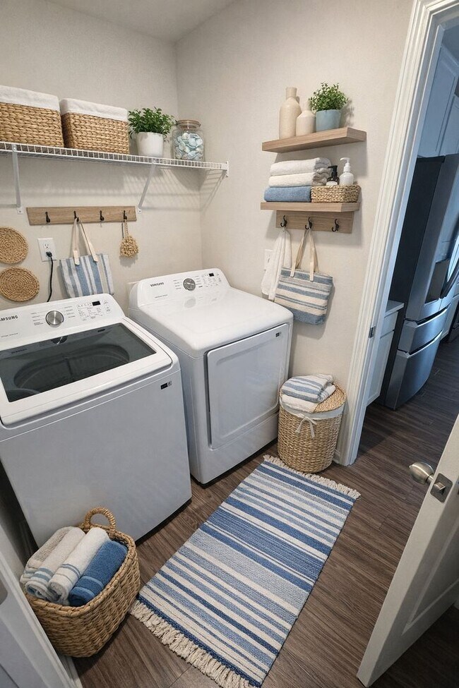 Building Photo - 5 Bedroom Home in Meadow Springs