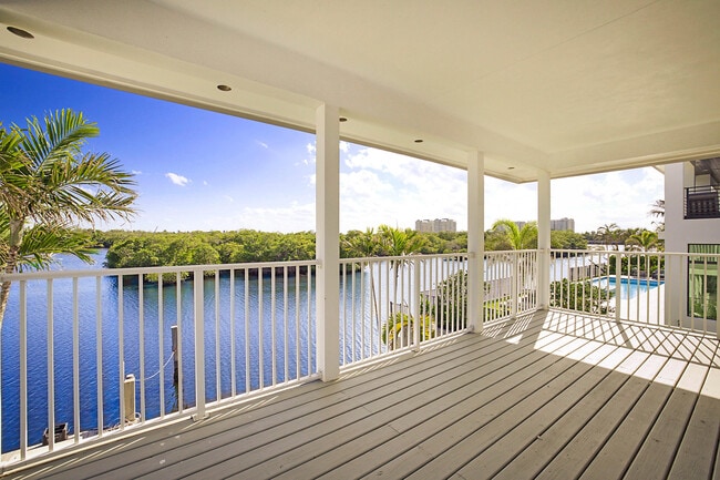 Building Photo - 2 Inlet Cay Dr