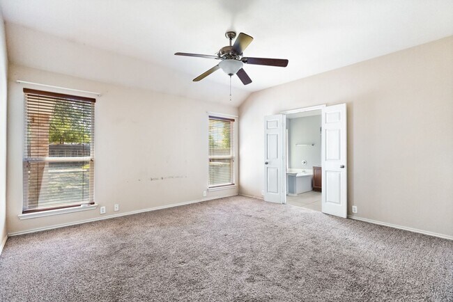 Building Photo - 908 Rimrock Trail