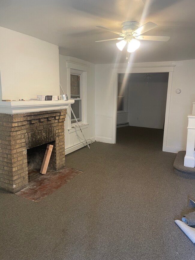 Building Photo - 236 Rosemont Ave