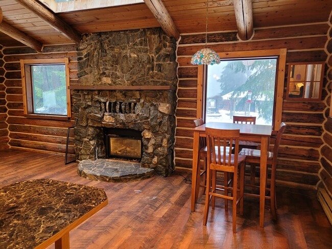 Building Photo - Log Cabin on Acreage, Mosquito Lk Rd