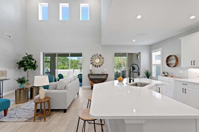 Building Photo - "Spacious 4-Bed, 4-Bath Retreat at 2612 Le...