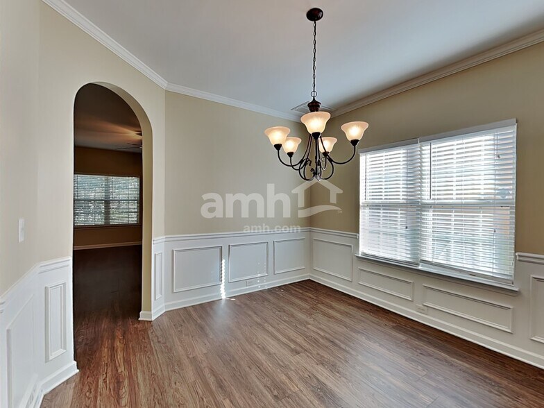 Building Photo - 144 Tyre Dr