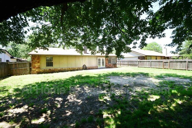 Building Photo - 1717 N Desert Palm Ave
