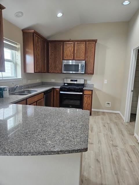 Building Photo - 24407 Lakecrest Town Dr