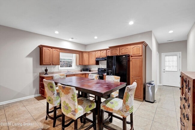 Building Photo - 2726 Brownsboro Rd