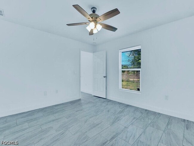 Building Photo - 849 Bedford Dr