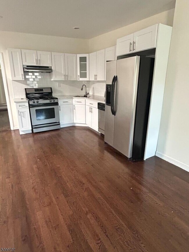 Building Photo - 259 Grove St