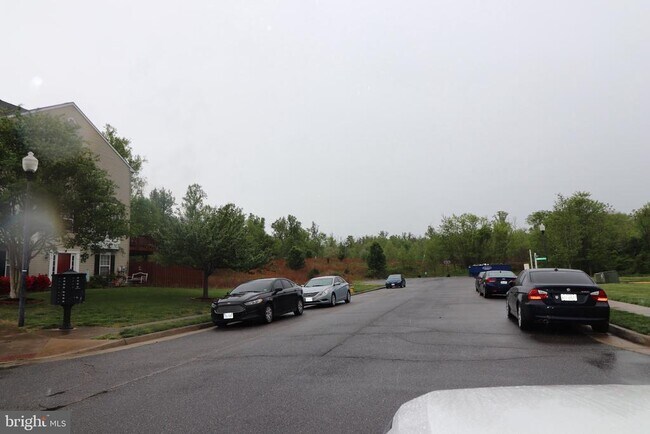 Building Photo - 104 Stingray Ct